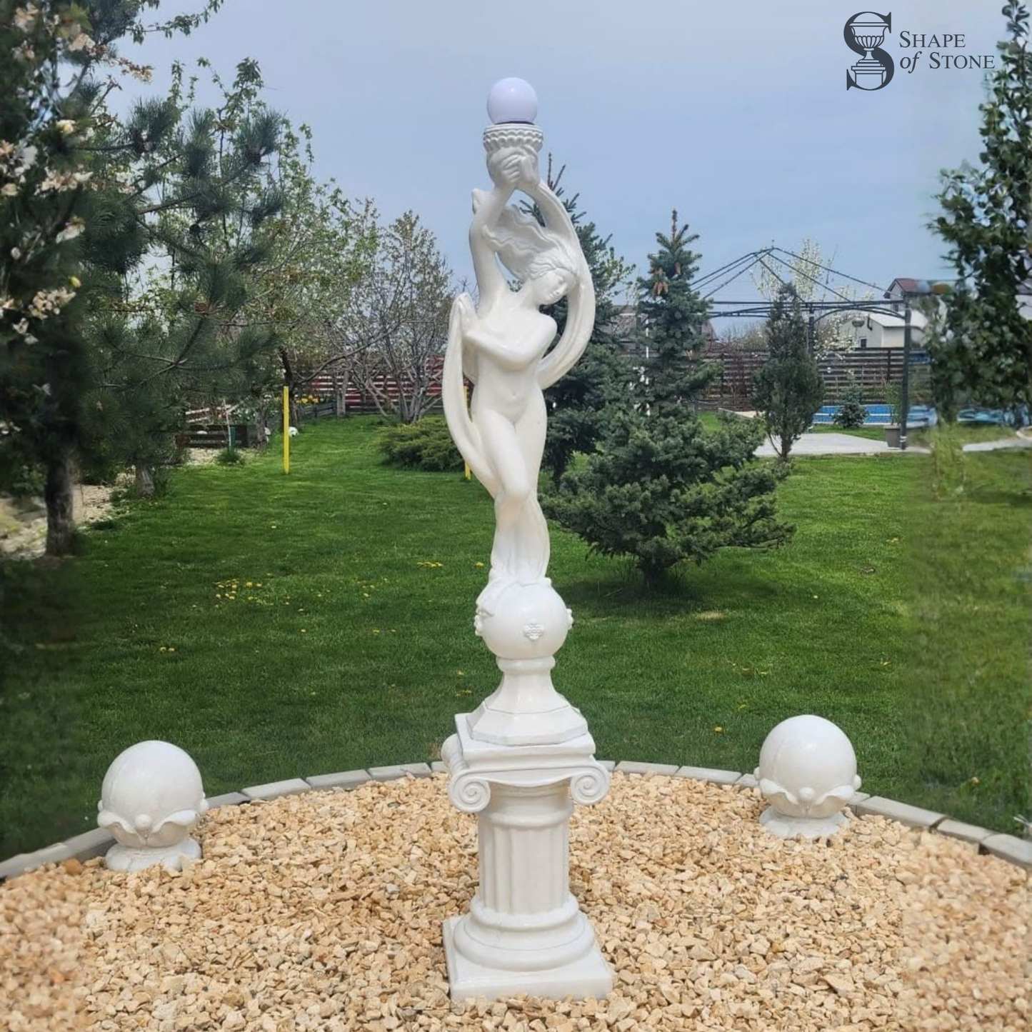 Elegant Lady Lantern Statue – Reconstituted Stone Garden Feature